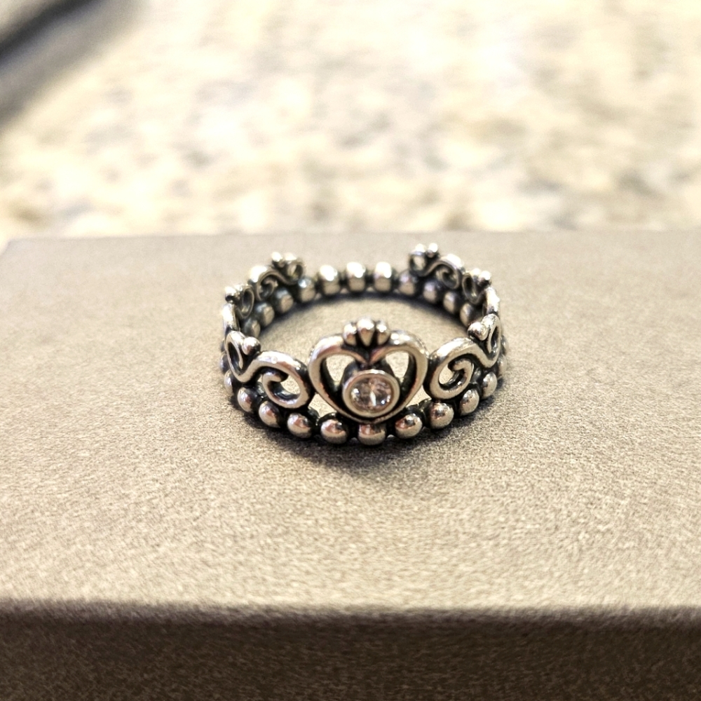 Pandora Sterling Tiara Ring Size 5